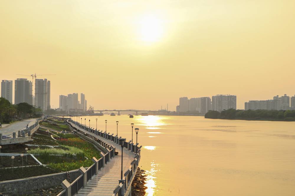 德胜河南岸1313此外,容桂以美城行动为契机,不断提升城市文明