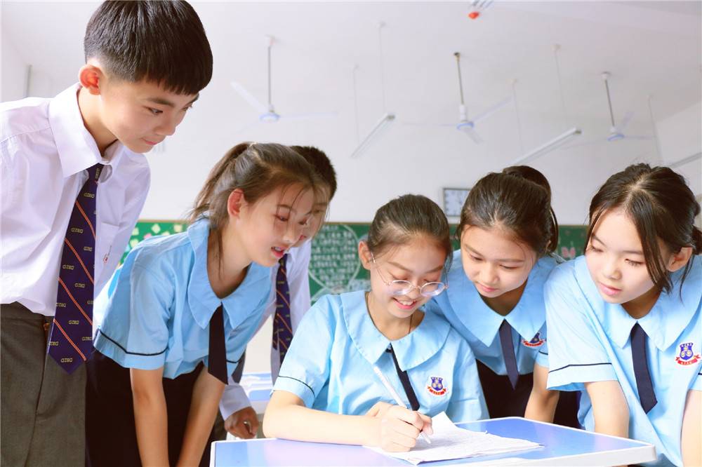 大校学生应有的样子2.jpg