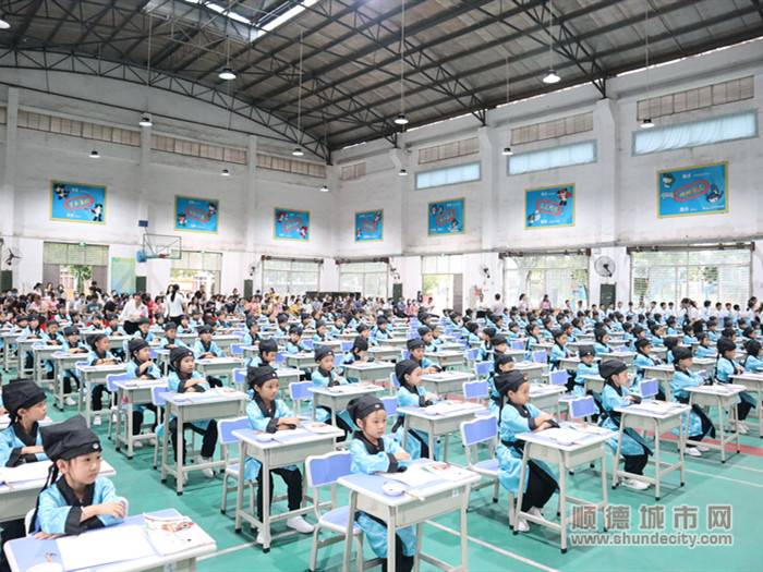 168名一年级新生参加仙涌小学第三届开笔礼。2.jpg