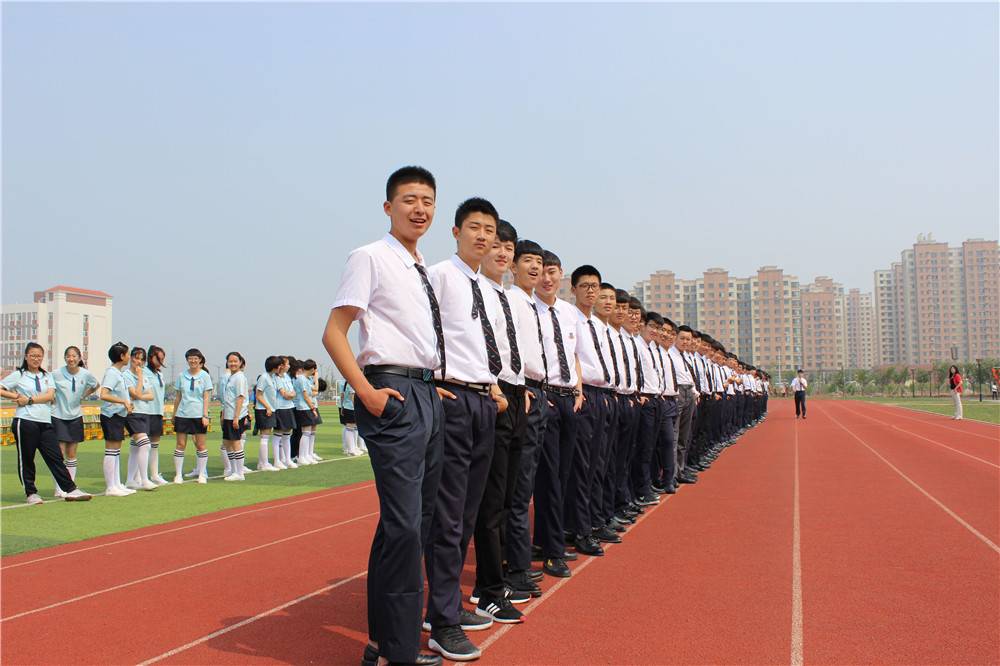初中毕业照.jpg